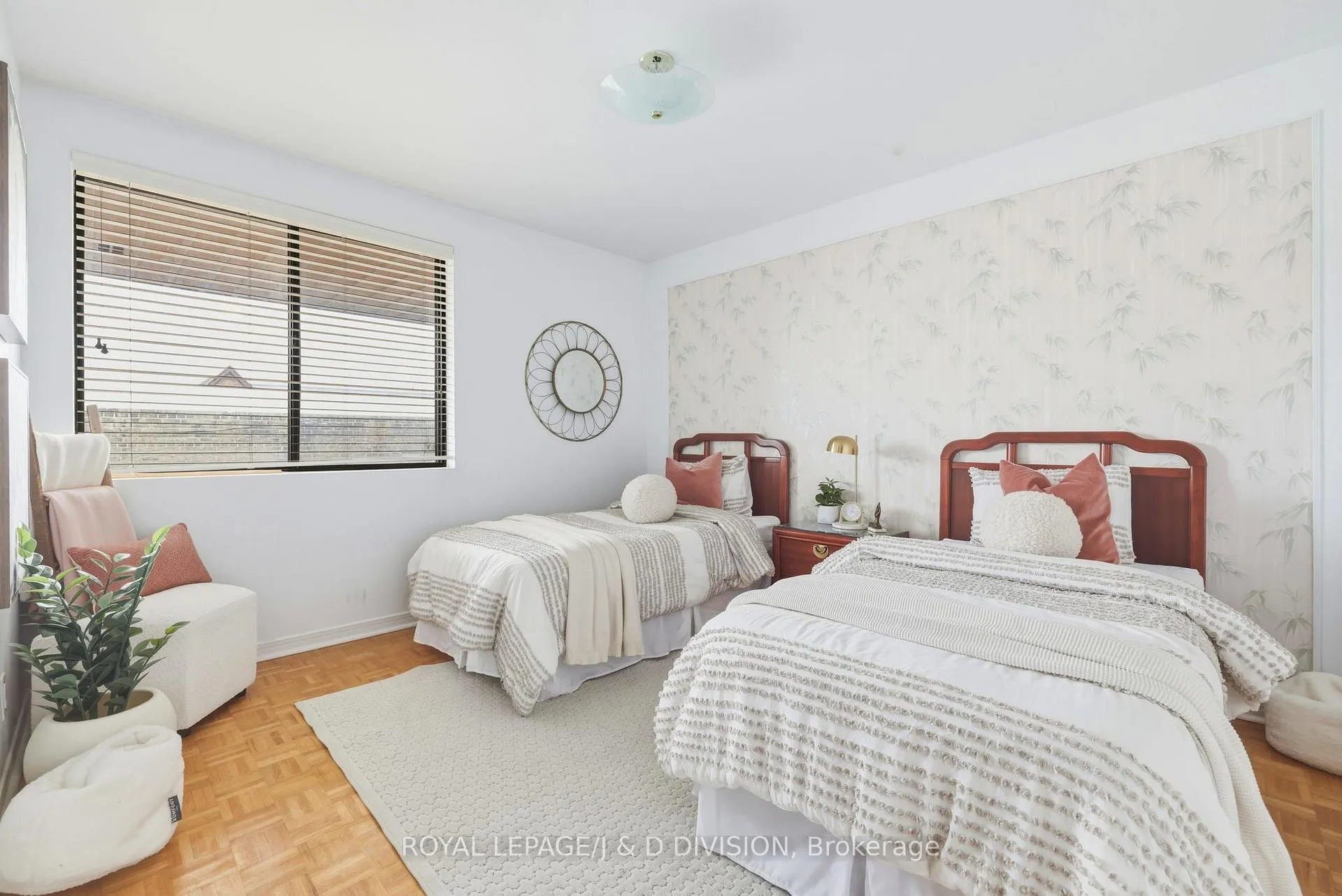 Photo 19 of 122 Cortleigh Boulevard, Toronto, Lawrence Park South — HOMEH