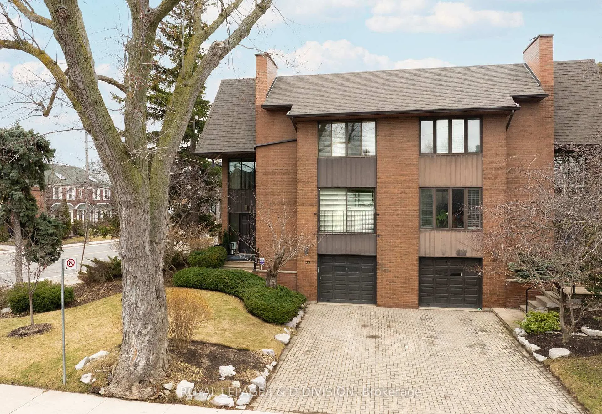 Photo 32 of 122 Cortleigh Boulevard, Toronto, Lawrence Park South — HOMEH