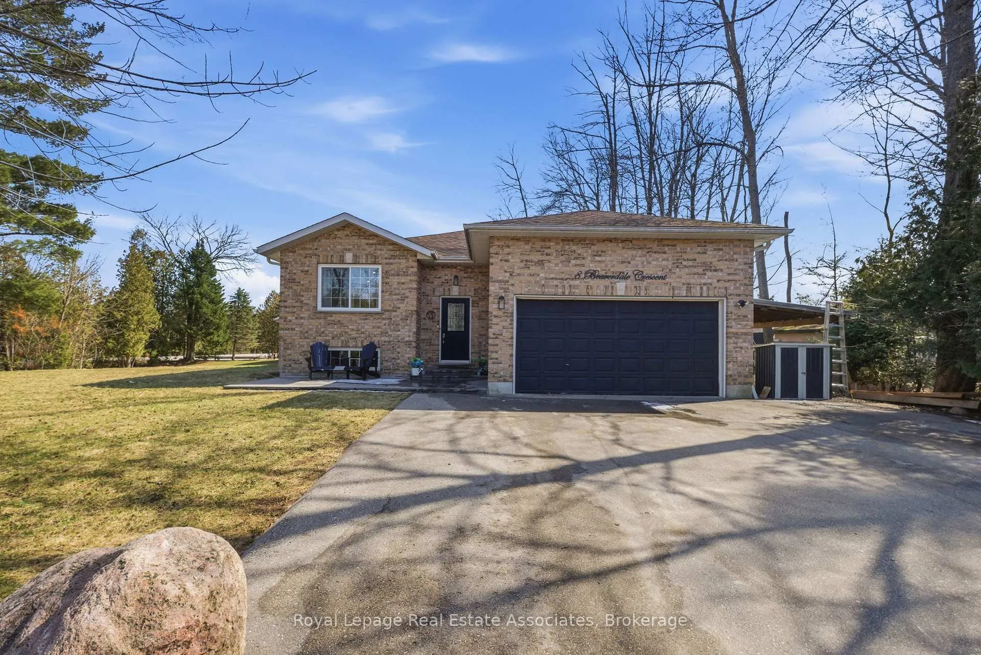 Photo 2 of 8 Beaverdale Crescent, Georgina, Pefferlaw — HOMEH