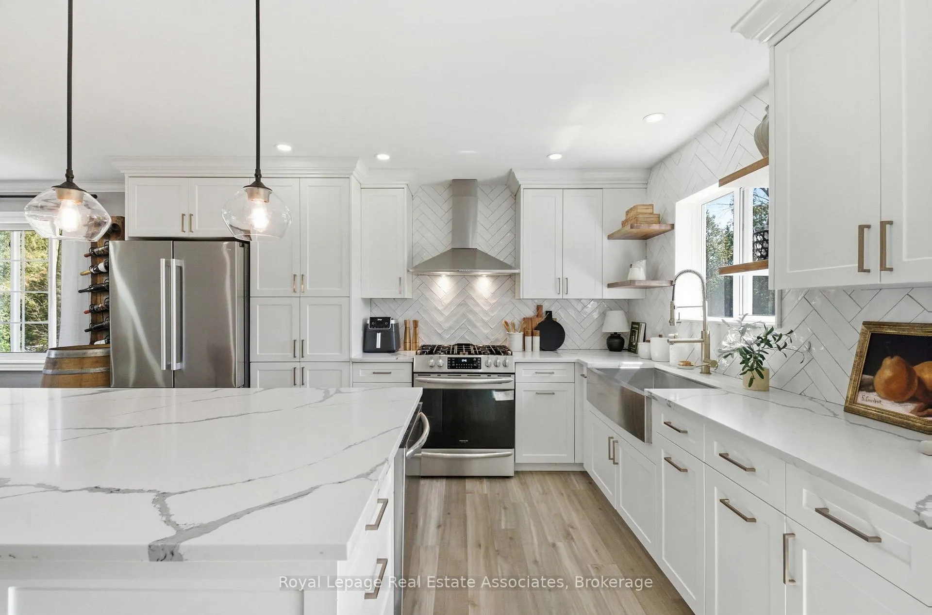 Photo 8 of 8 Beaverdale Crescent, Georgina, Pefferlaw — HOMEH