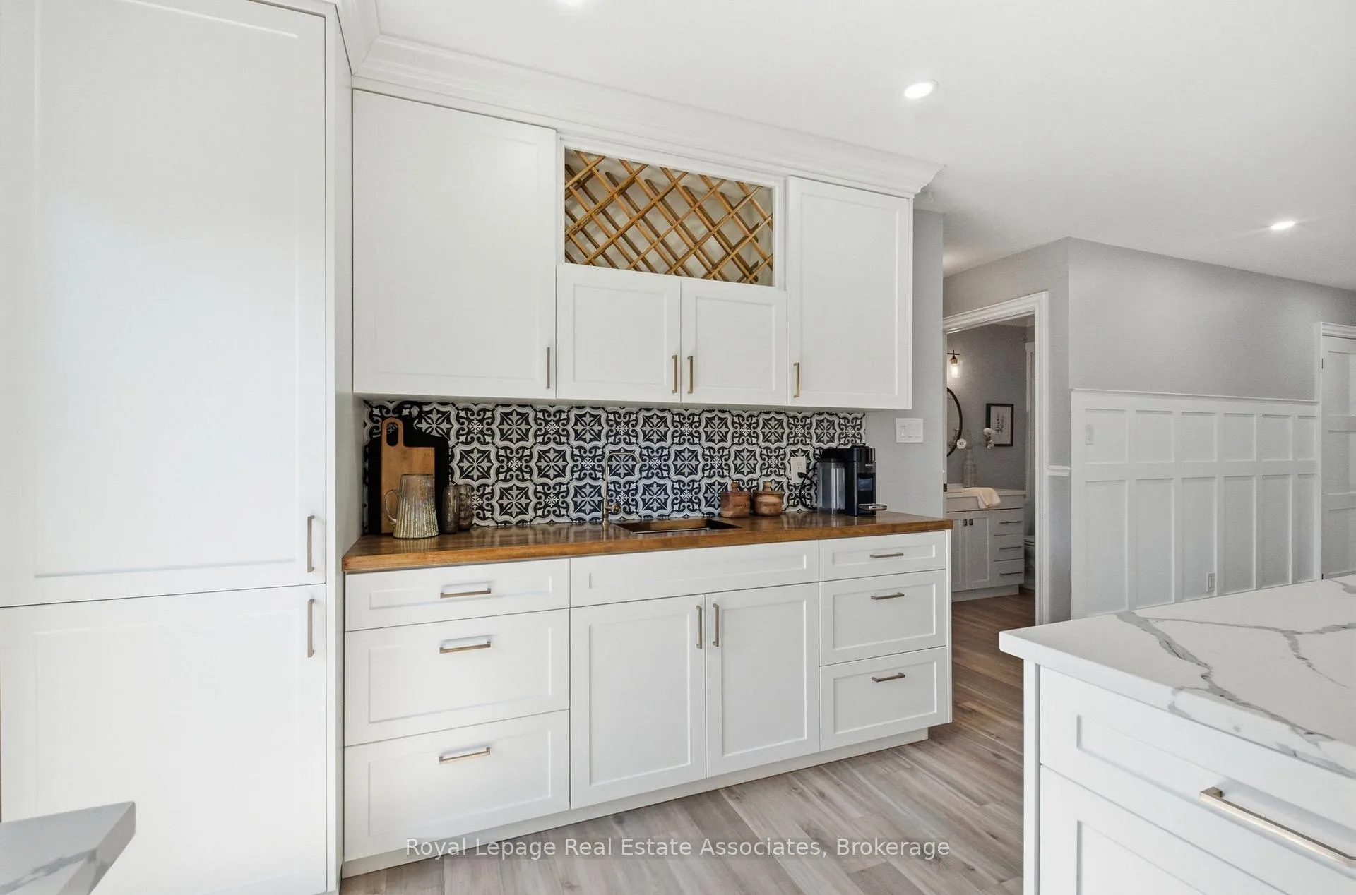 Photo 10 of 8 Beaverdale Crescent, Georgina, Pefferlaw — HOMEH
