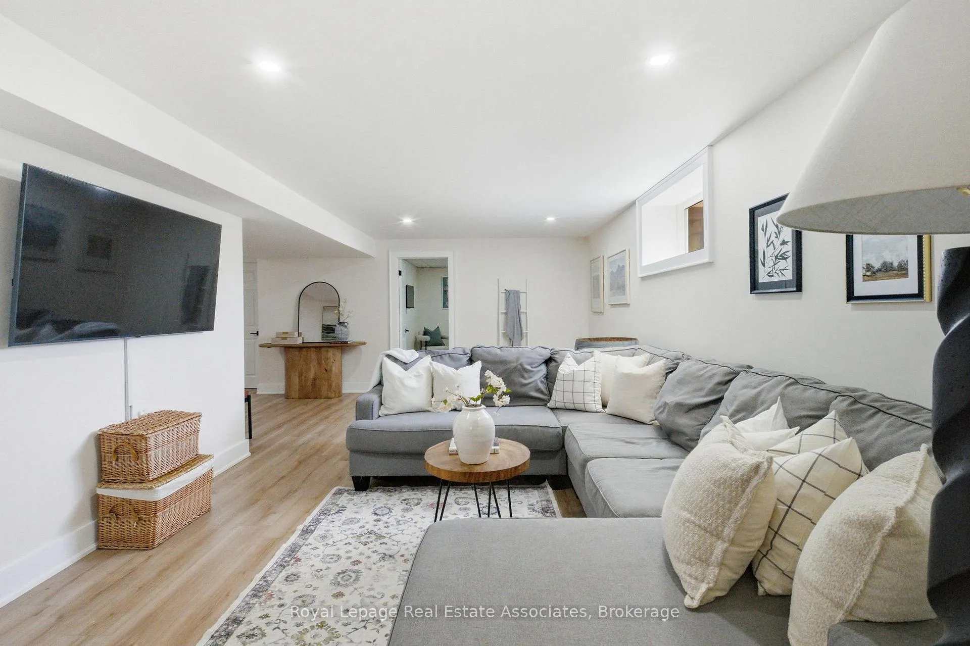 Photo 18 of 8 Beaverdale Crescent, Georgina, Pefferlaw — HOMEH