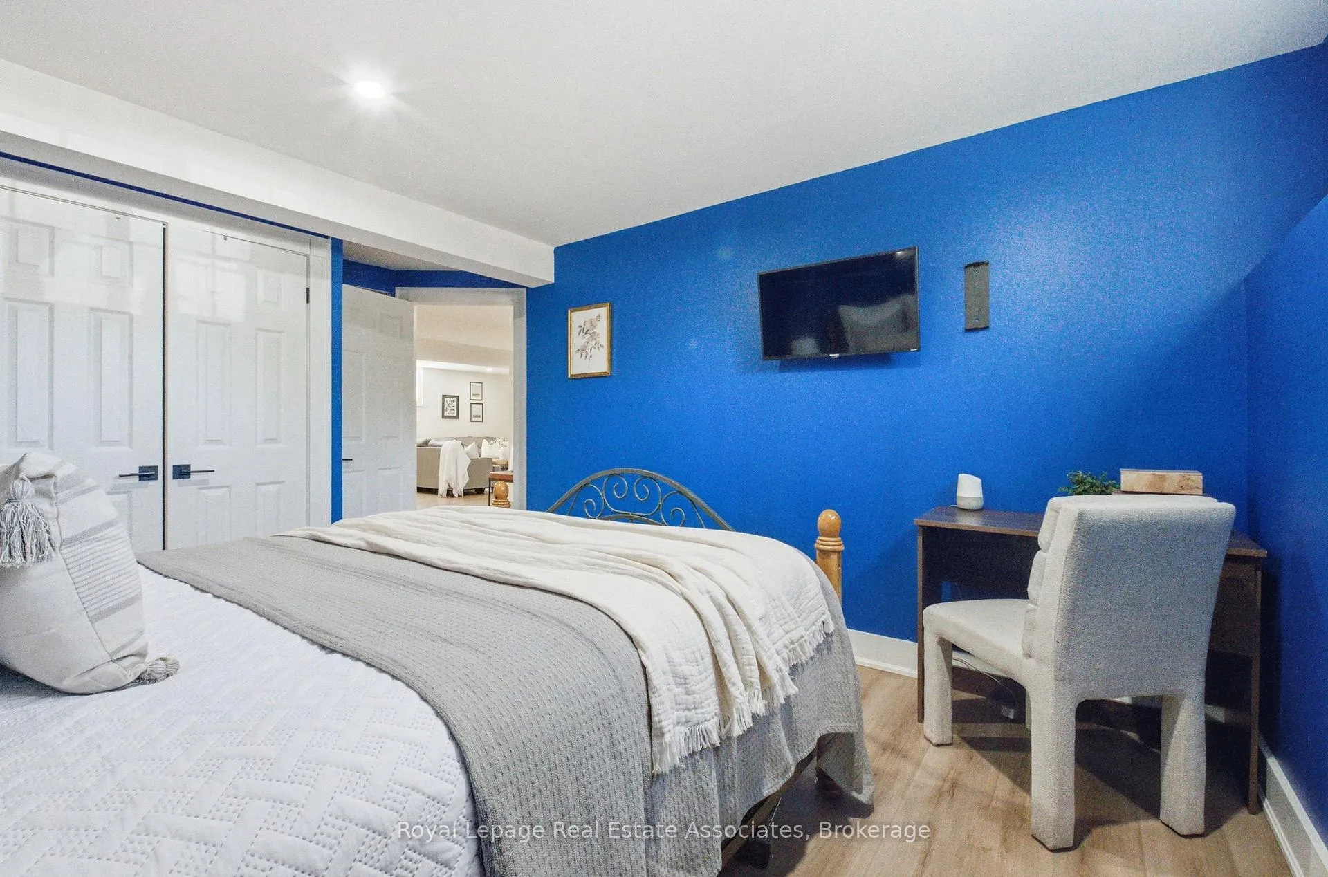 Photo 19 of 8 Beaverdale Crescent, Georgina, Pefferlaw — HOMEH