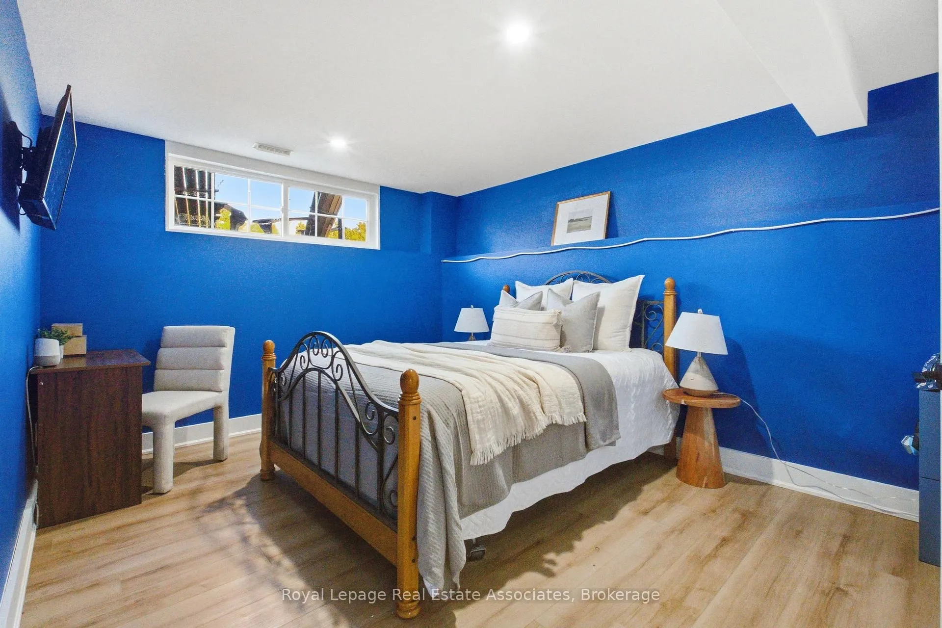 Photo 20 of 8 Beaverdale Crescent, Georgina, Pefferlaw — HOMEH