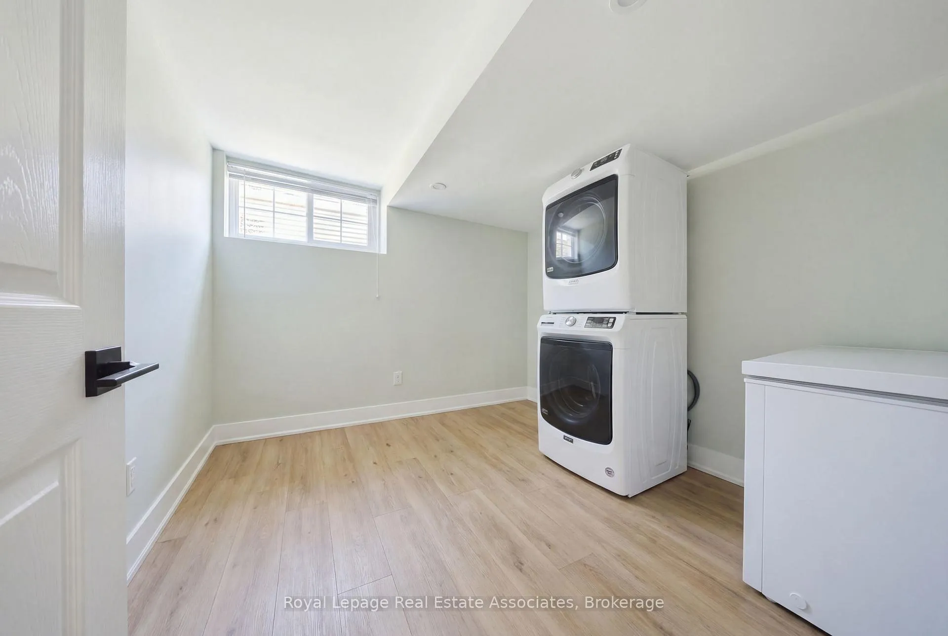 Photo 24 of 8 Beaverdale Crescent, Georgina, Pefferlaw — HOMEH