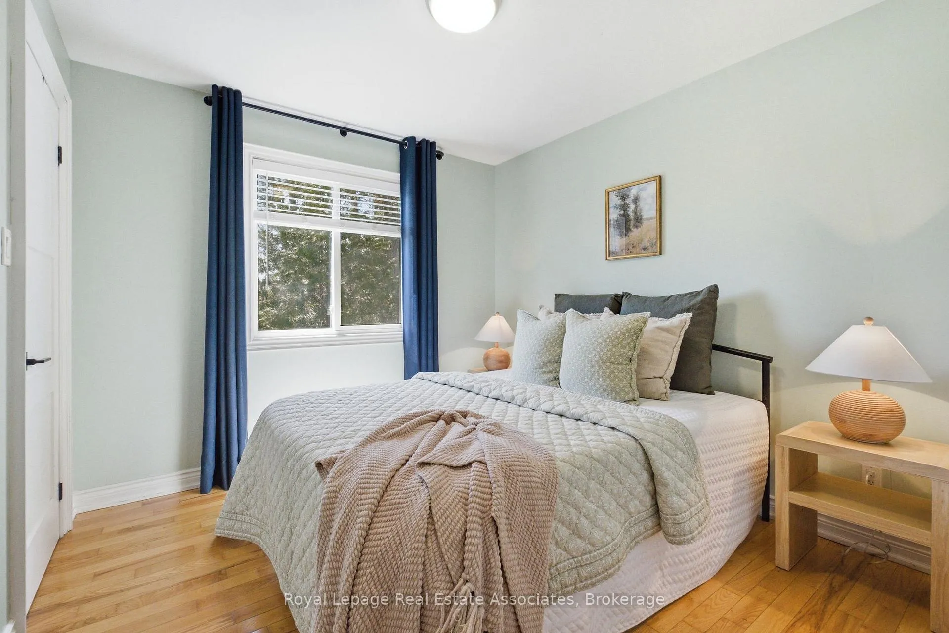 Photo 28 of 8 Beaverdale Crescent, Georgina, Pefferlaw — HOMEH