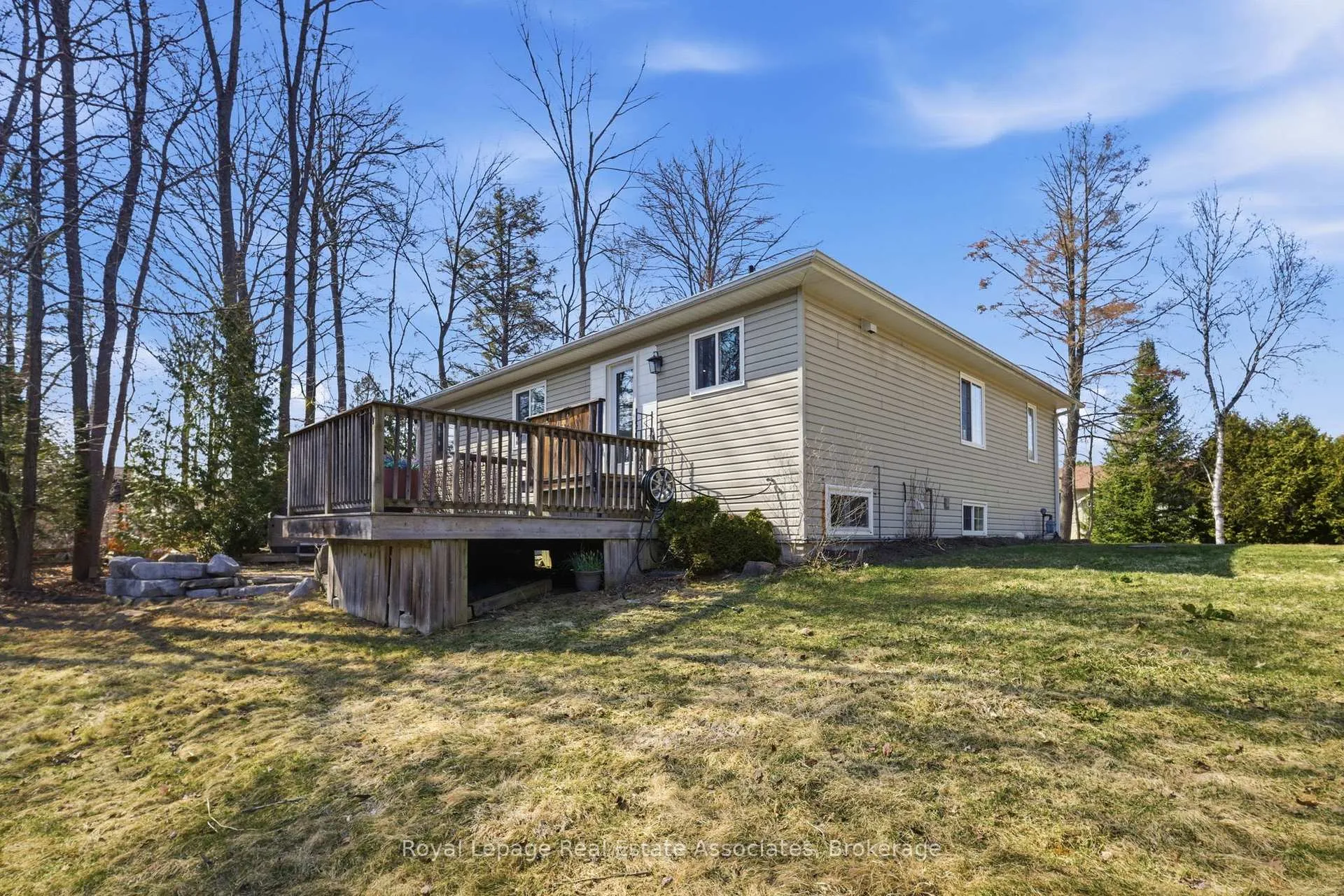 Photo 34 of 8 Beaverdale Crescent, Georgina, Pefferlaw — HOMEH