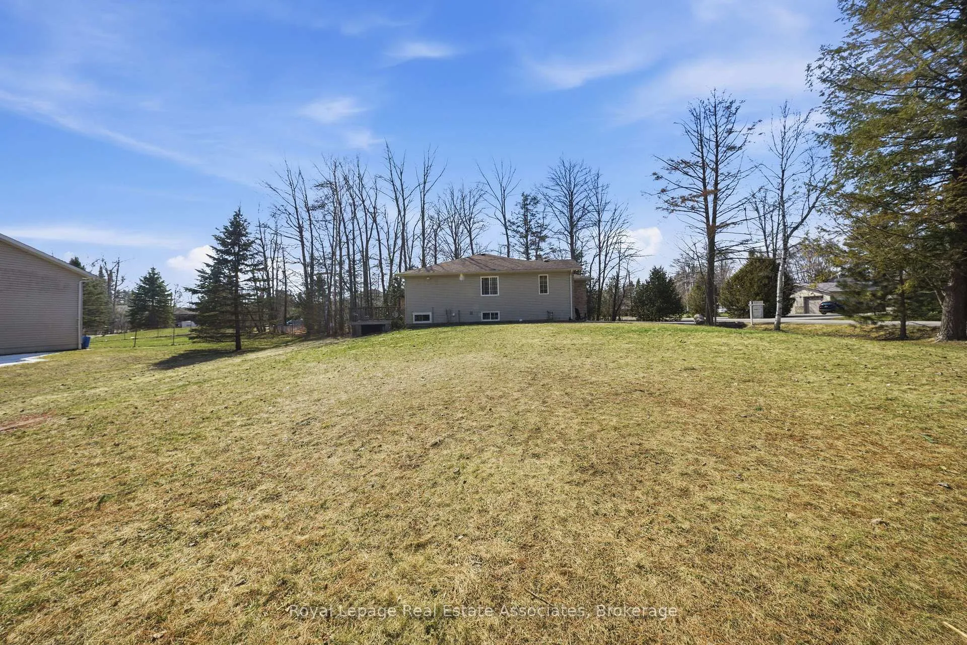 Photo 38 of 8 Beaverdale Crescent, Georgina, Pefferlaw — HOMEH