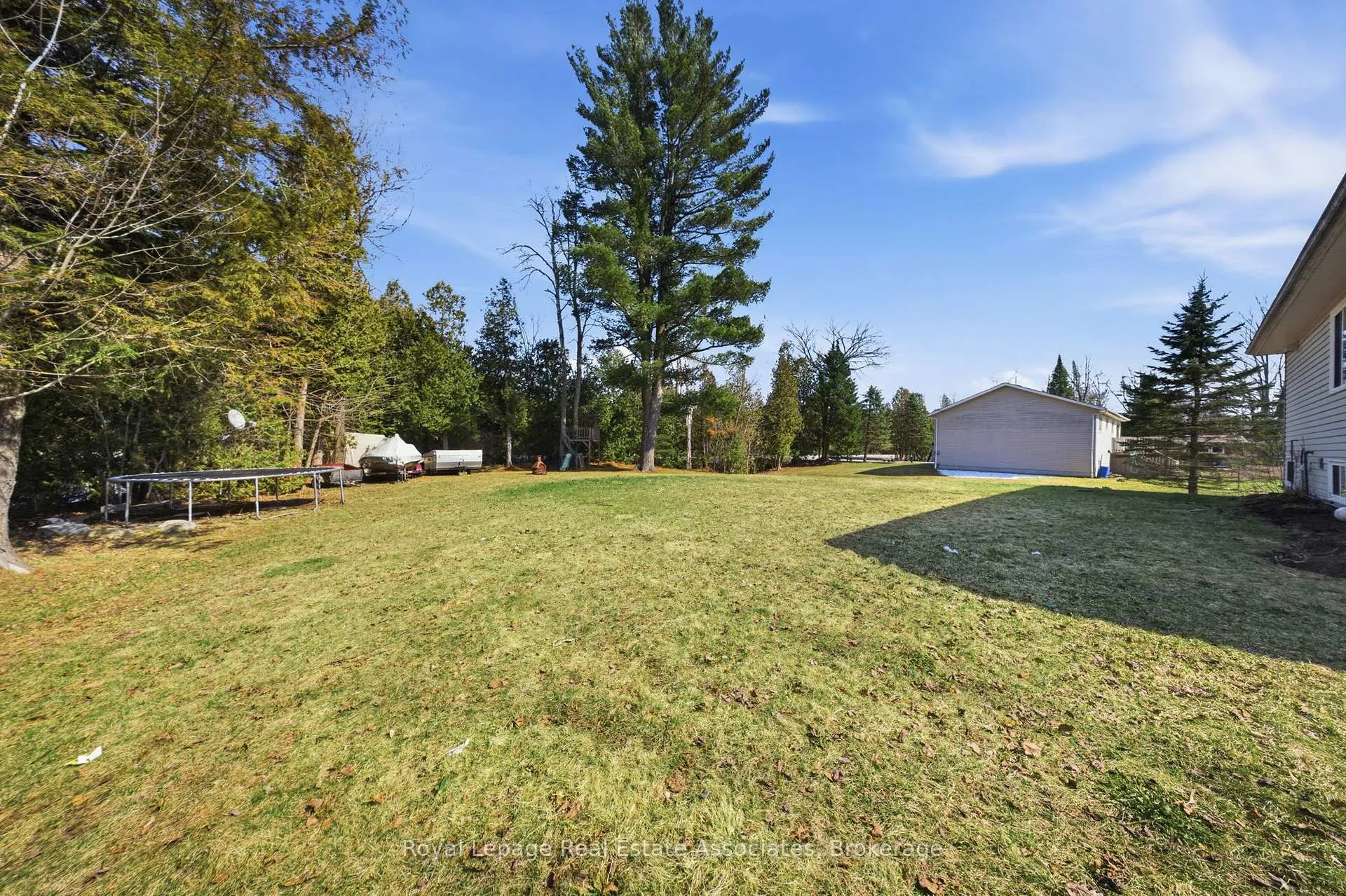 Photo 39 of 8 Beaverdale Crescent, Georgina, Pefferlaw — HOMEH