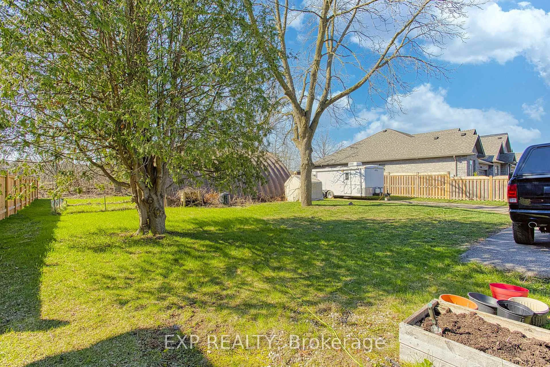 Photo 15 of 61 Cedar Street, Brant, Paris — HOMEH