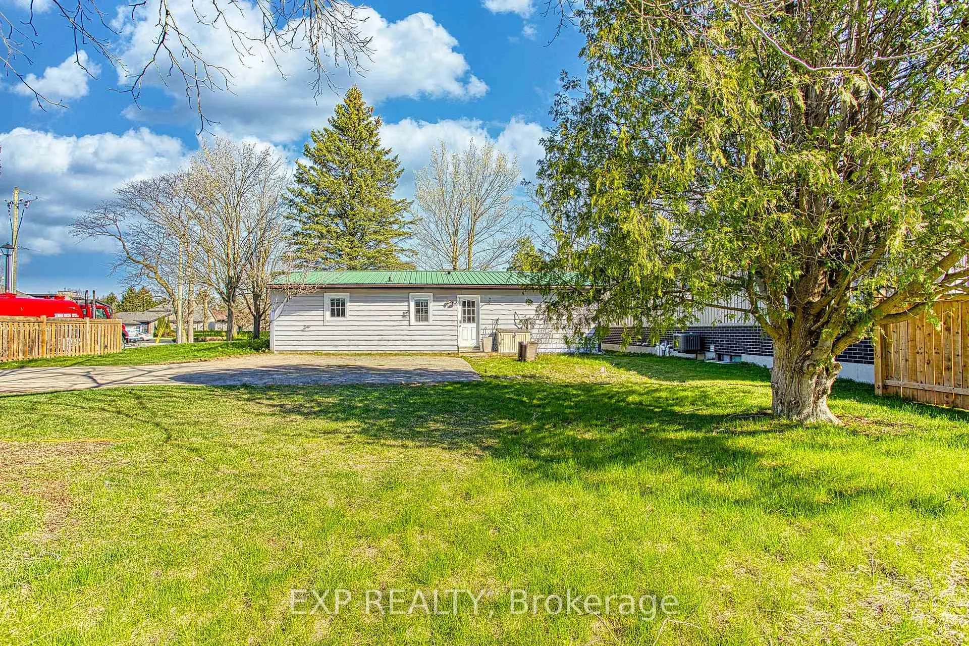 Photo 16 of 61 Cedar Street, Brant, Paris — HOMEH