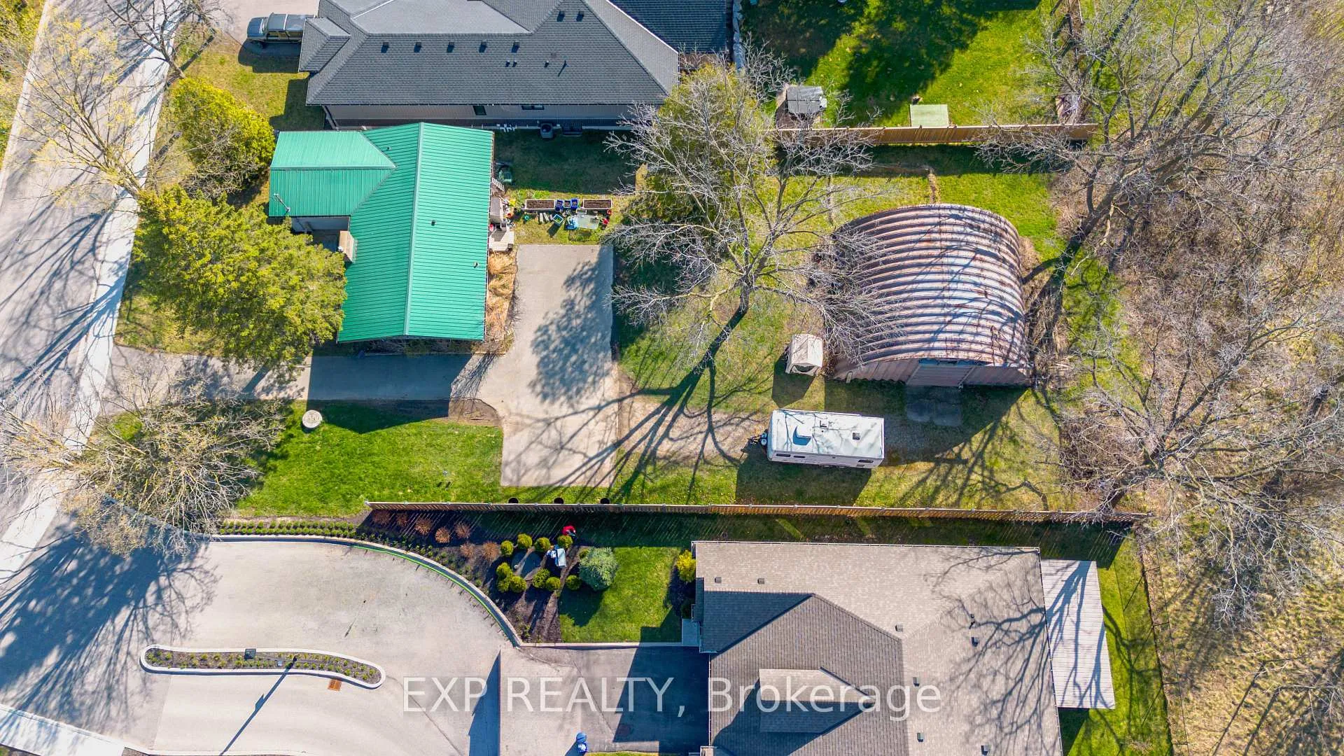 Photo 34 of 61 Cedar Street, Brant, Paris — HOMEH