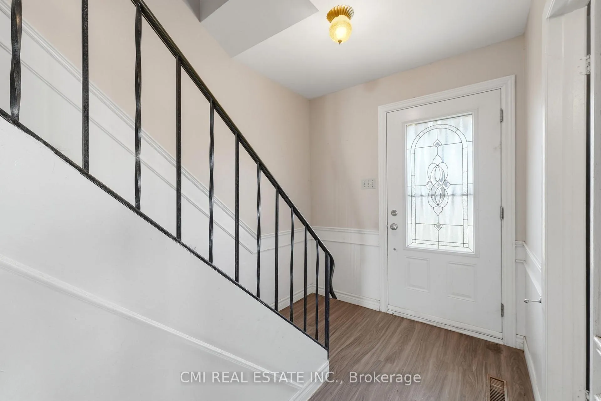 Photo 6 of 117 Monmore Road, London, North F — HOMEH