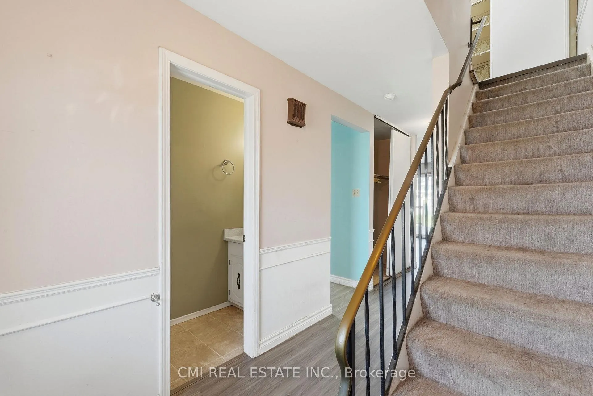 Photo 7 of 117 Monmore Road, London, North F — HOMEH