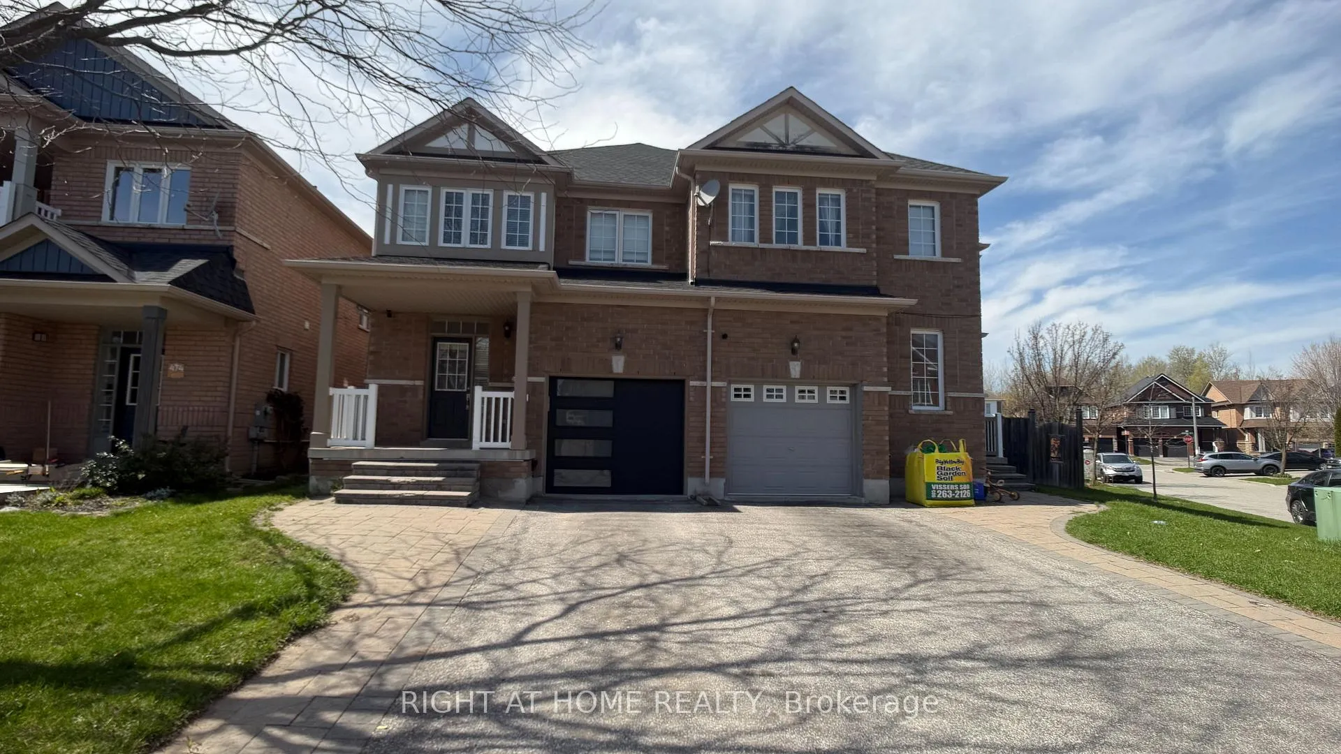 Photo 1 of 476 Mahogany Court, Pickering, Rouge Park — HOMEH