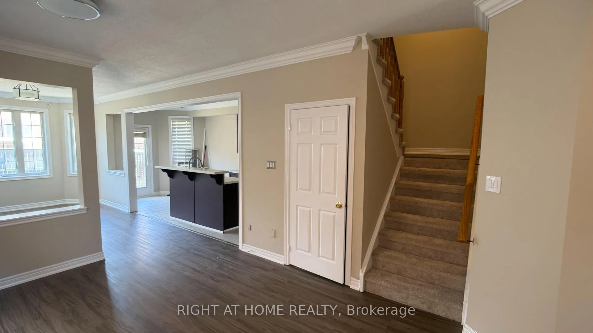 Photo 12 of 476 Mahogany Court, Pickering, Rouge Park — HOMEH