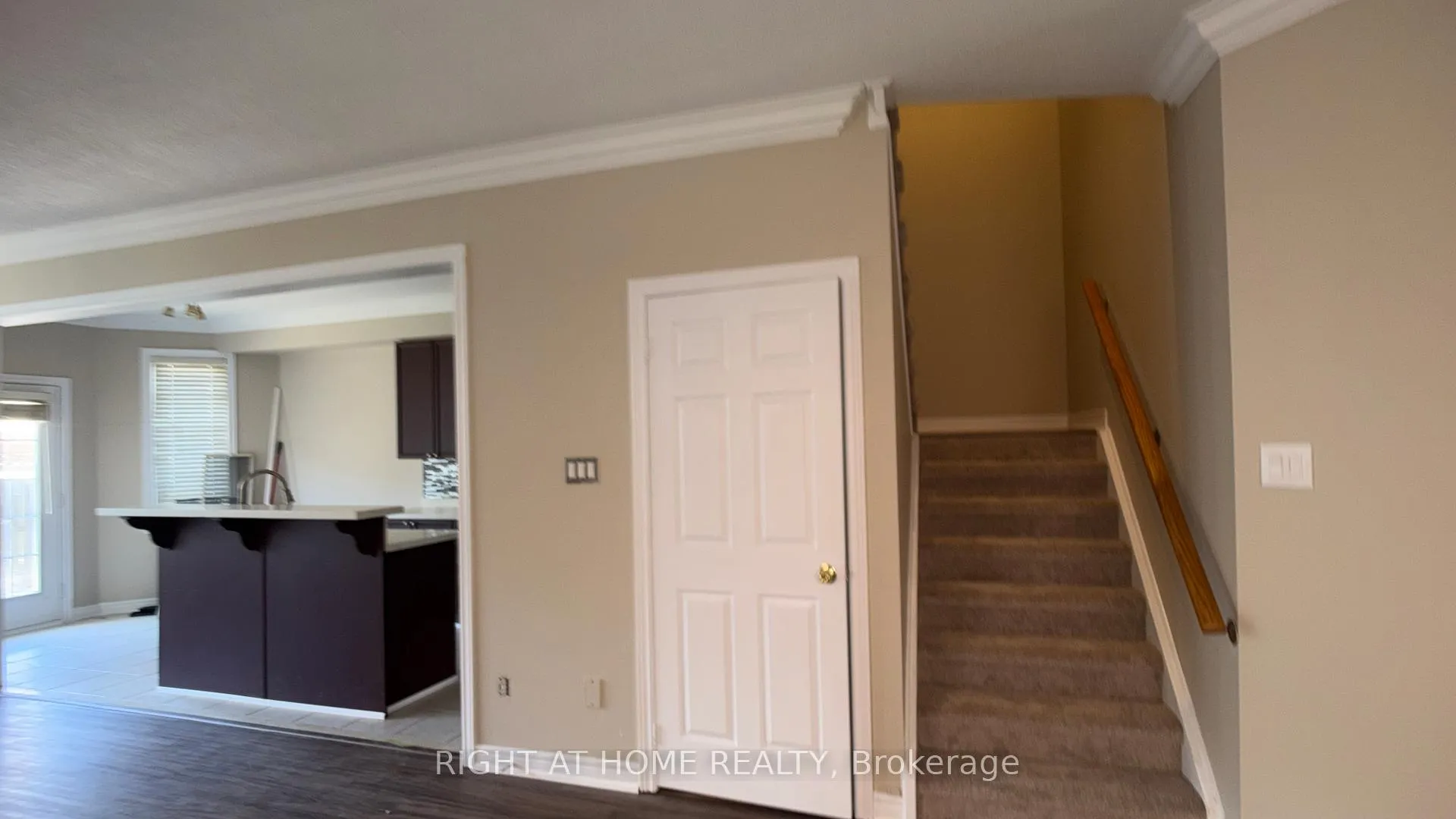 Photo 13 of 476 Mahogany Court, Pickering, Rouge Park — HOMEH