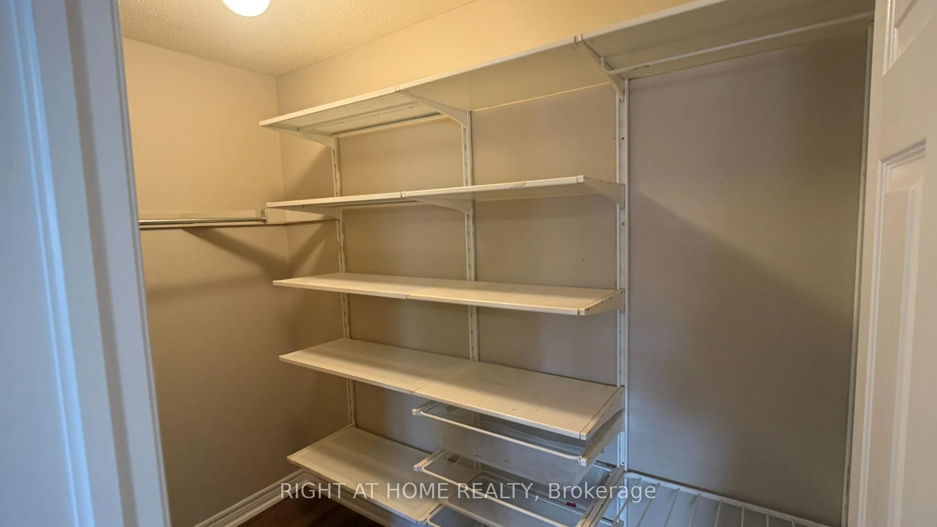 Photo 22 of 476 Mahogany Court, Pickering, Rouge Park — HOMEH