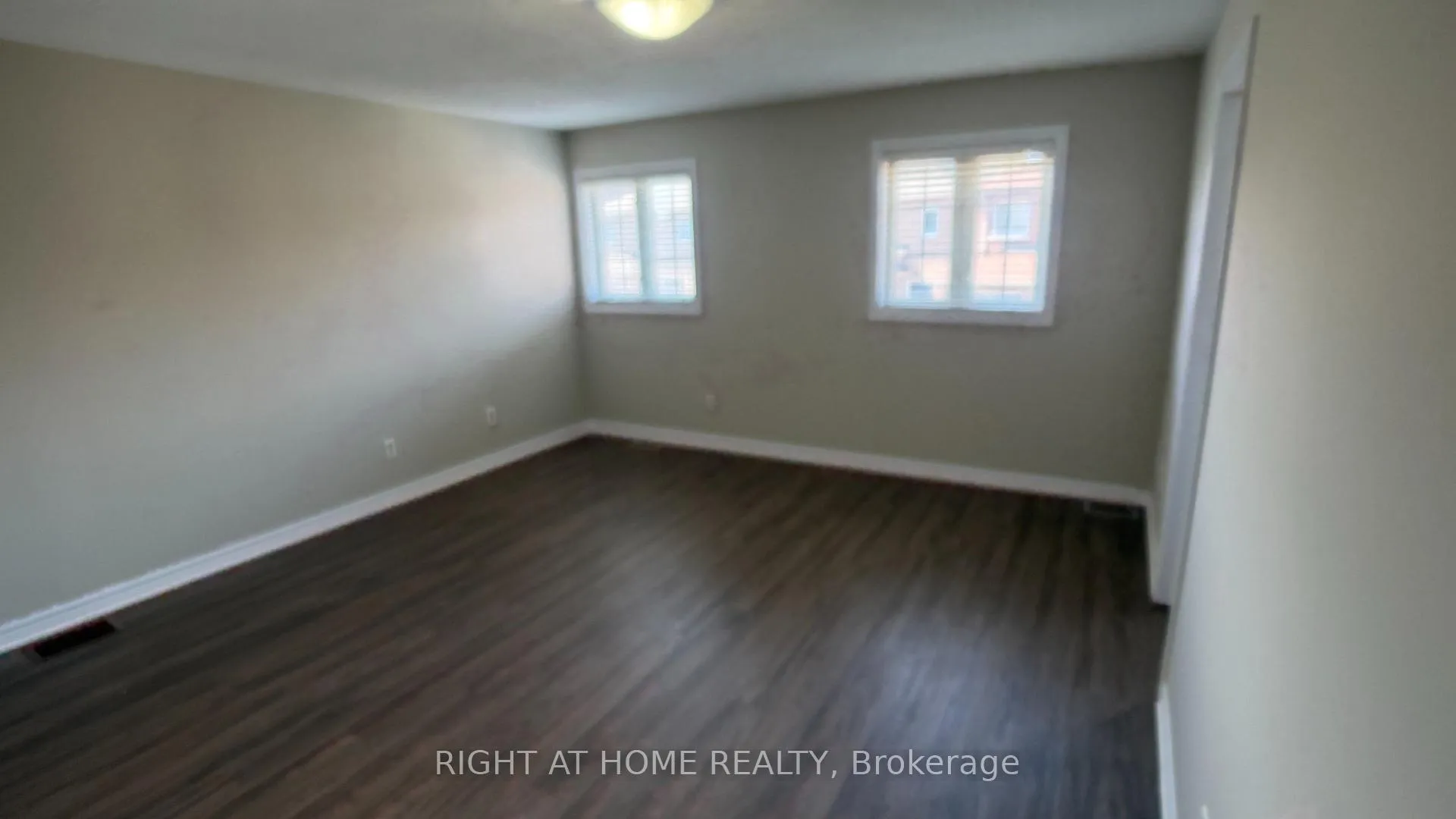 Photo 24 of 476 Mahogany Court, Pickering, Rouge Park — HOMEH