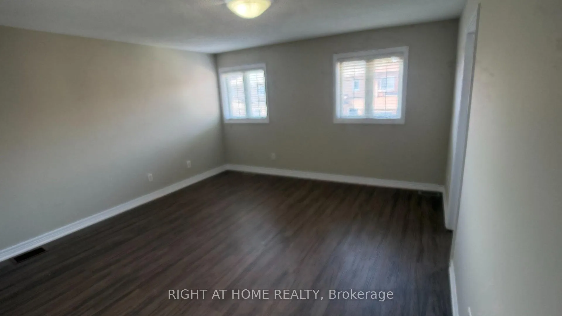 Photo 25 of 476 Mahogany Court, Pickering, Rouge Park — HOMEH