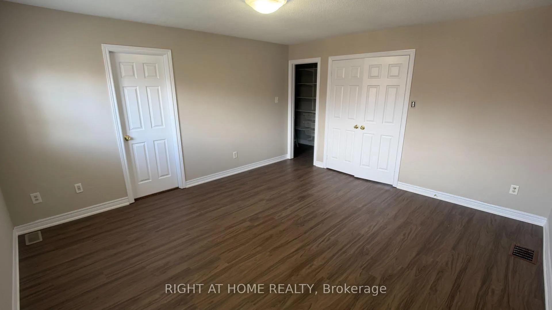 Photo 26 of 476 Mahogany Court, Pickering, Rouge Park — HOMEH
