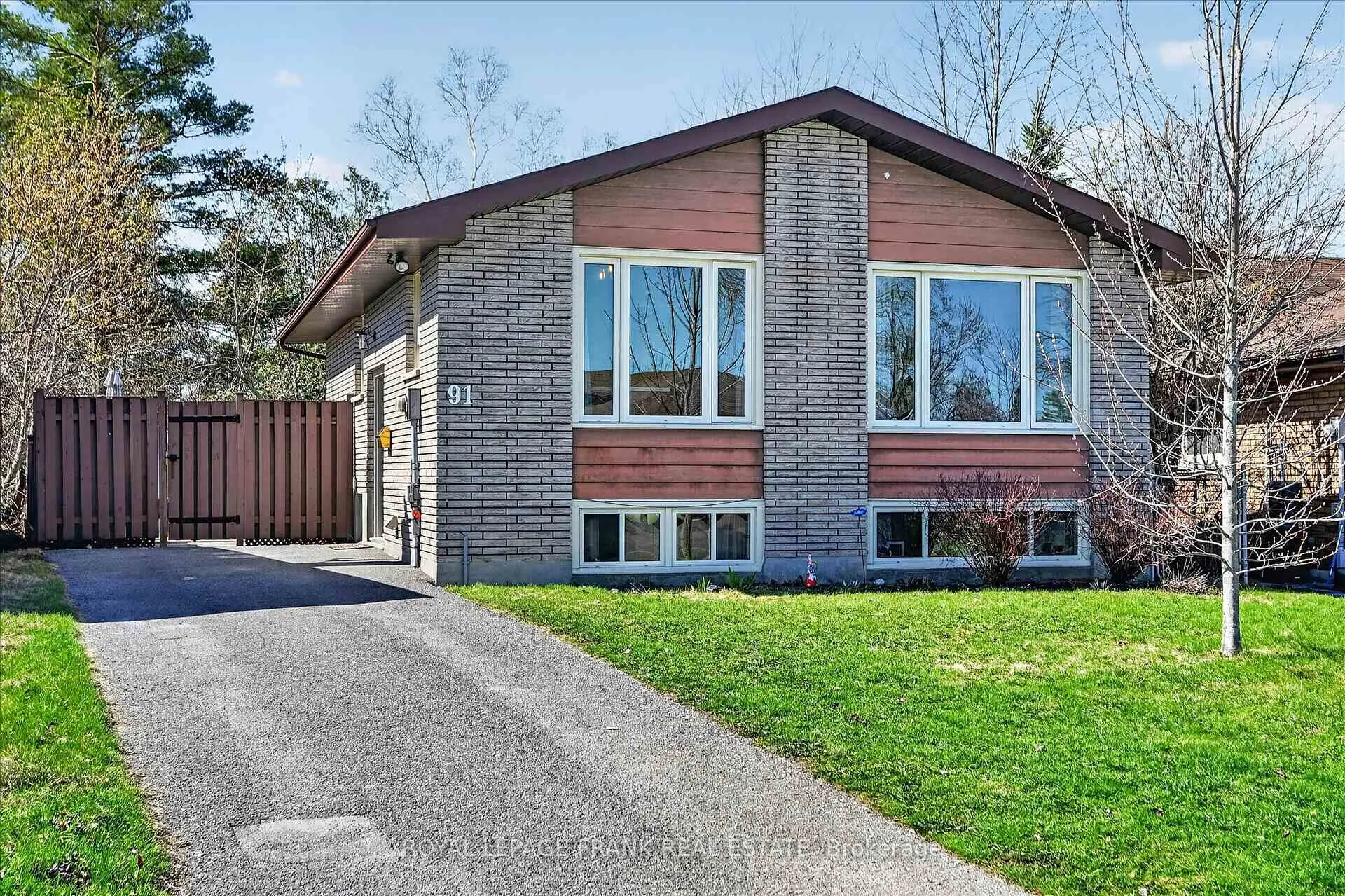 Photo 1 of 91 Rideau Crescent, Peterborough, Ashburnham Ward 4 — HOMEH