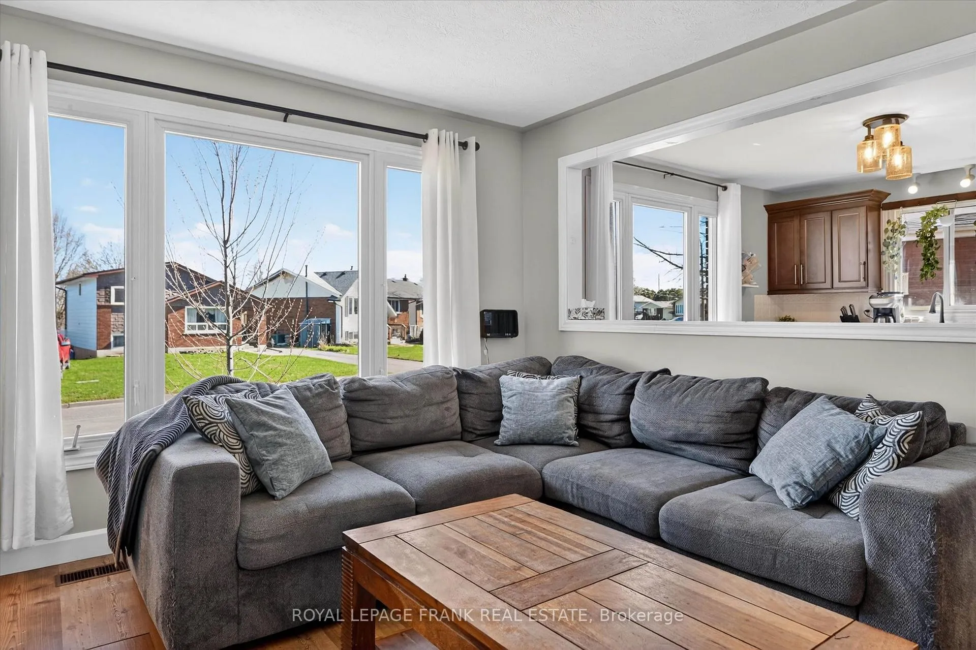 Photo 7 of 91 Rideau Crescent, Peterborough, Ashburnham Ward 4 — HOMEH