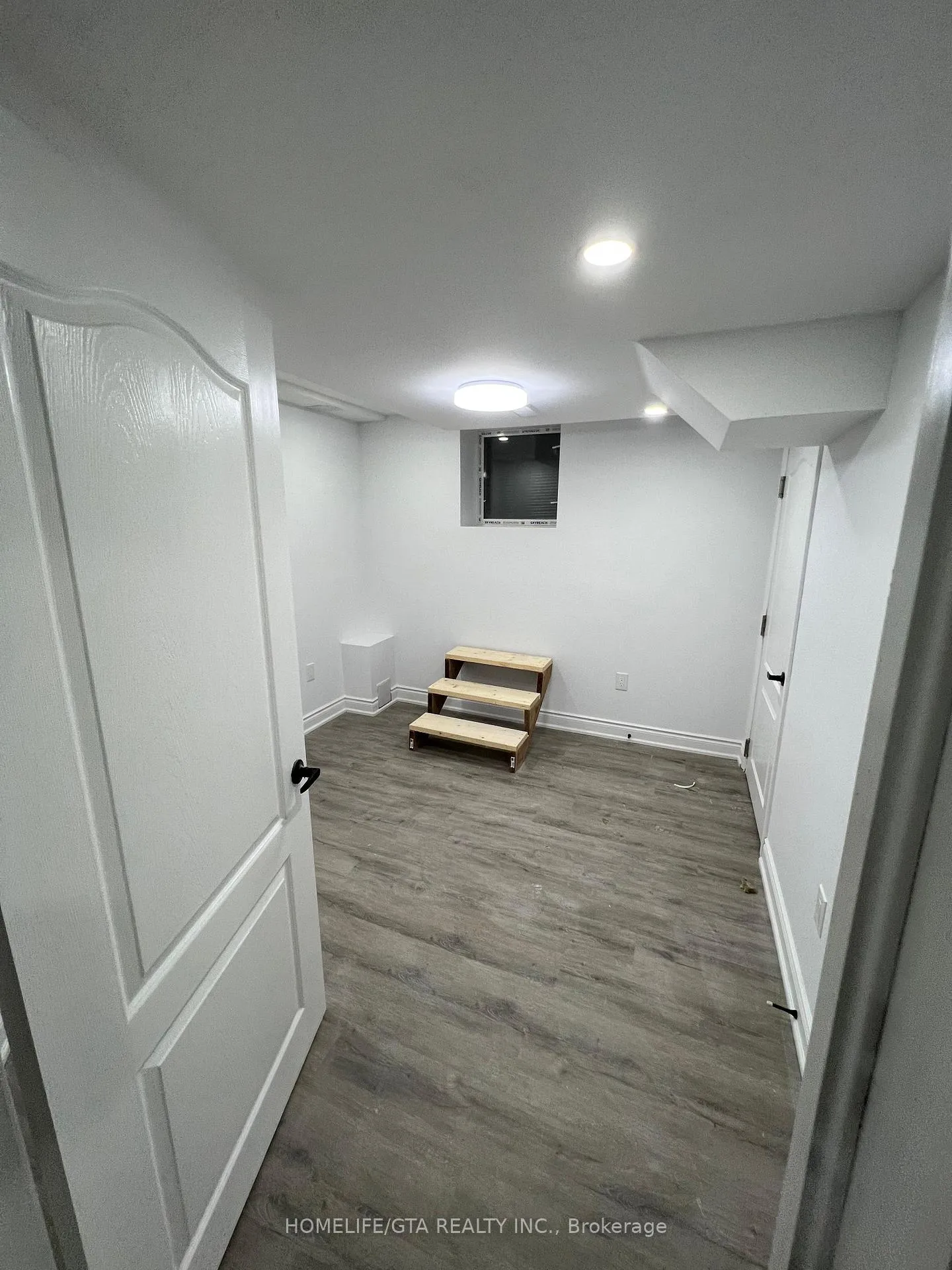 Photo 4 of Unit Basement, 46 Starry Crescent, Scarborough, Rouge — HOMEH