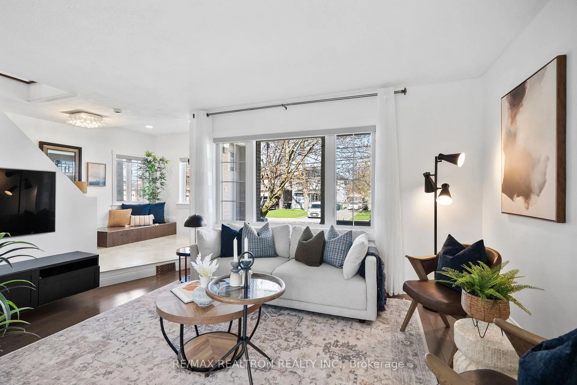 Photo 5 of 12 Gooderham Drive, Scarborough, Wexford-Maryvale — HOMEH