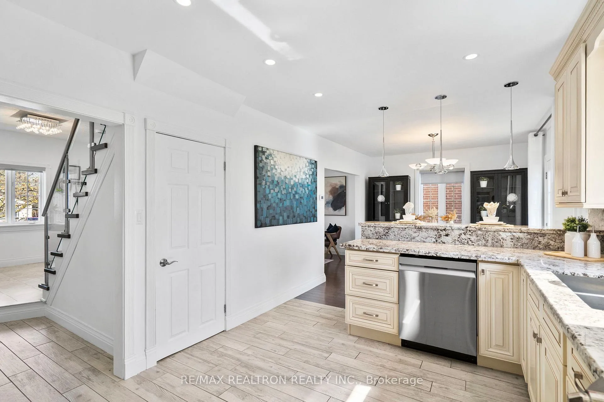 Photo 15 of 12 Gooderham Drive, Scarborough, Wexford-Maryvale — HOMEH