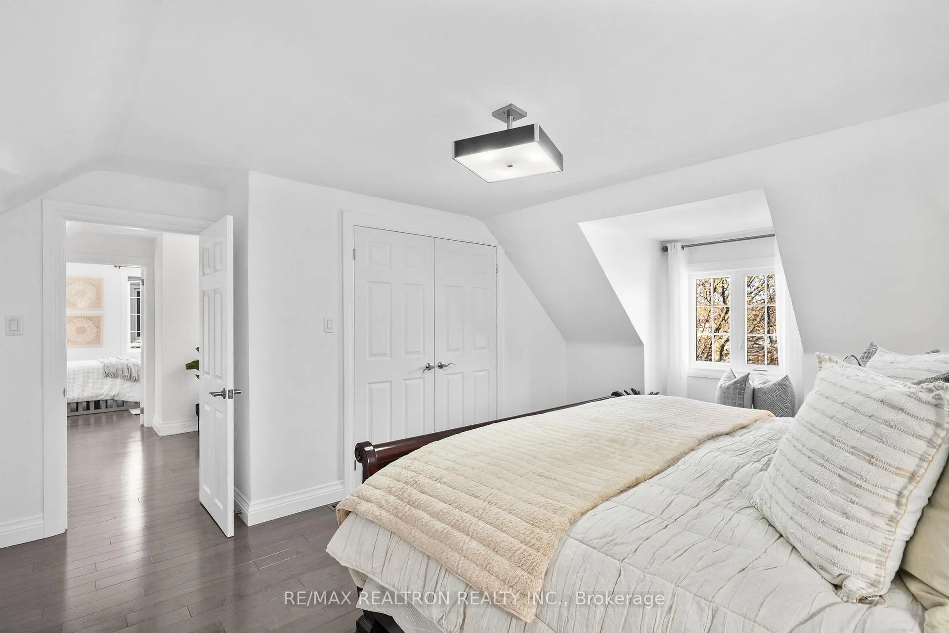 Photo 23 of 12 Gooderham Drive, Scarborough, Wexford-Maryvale — HOMEH
