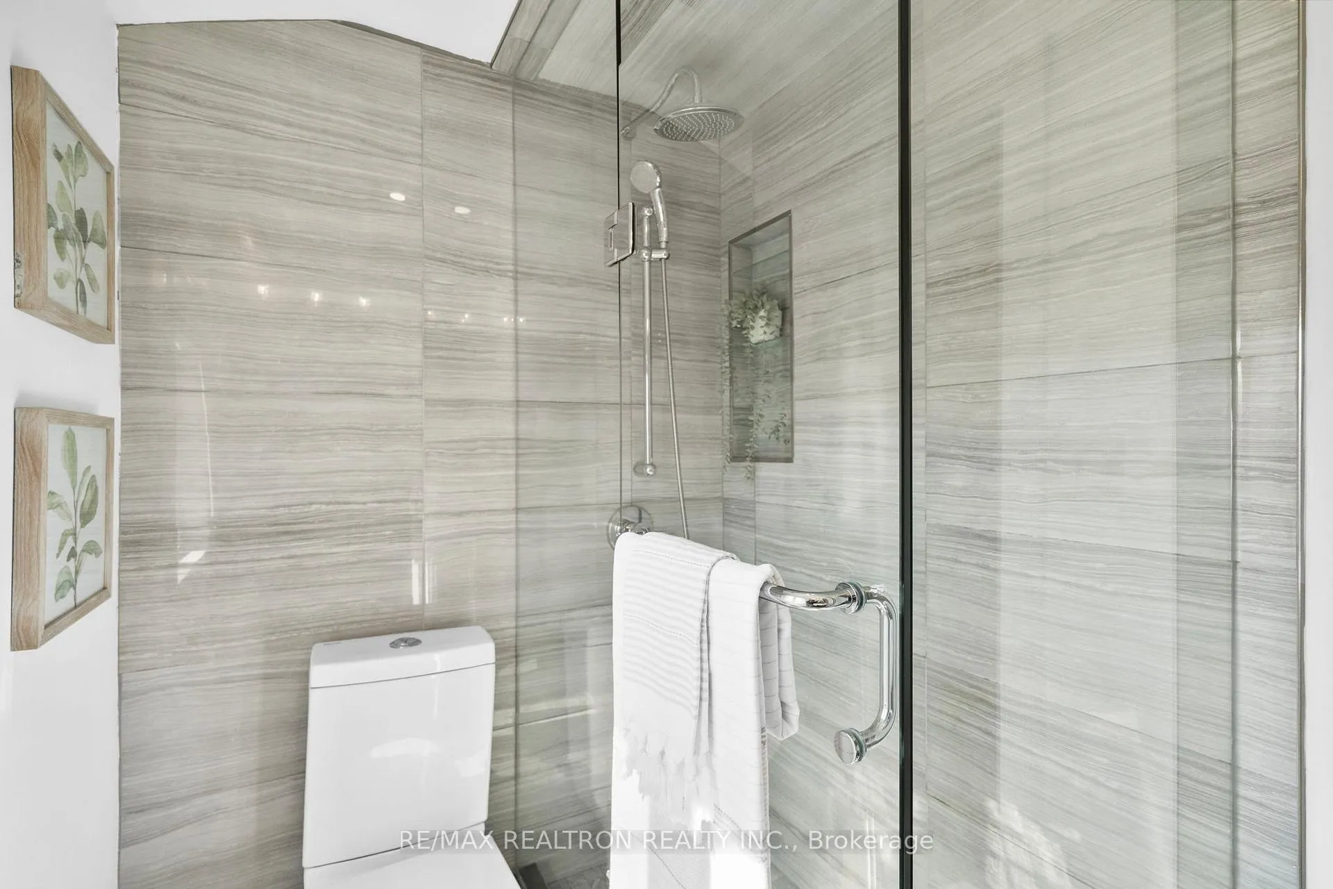 Photo 25 of 12 Gooderham Drive, Scarborough, Wexford-Maryvale — HOMEH