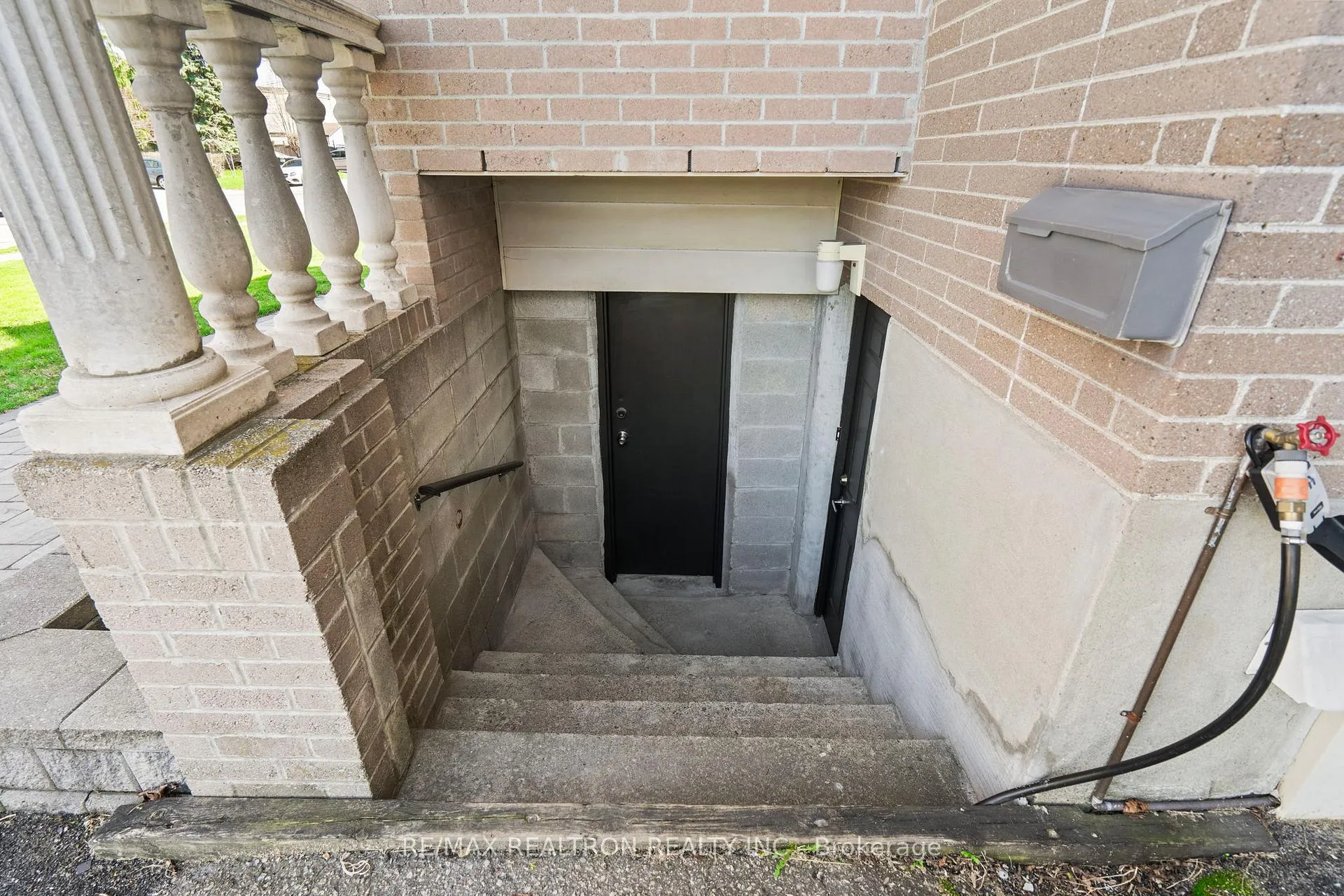 Photo 31 of 12 Gooderham Drive, Scarborough, Wexford-Maryvale — HOMEH