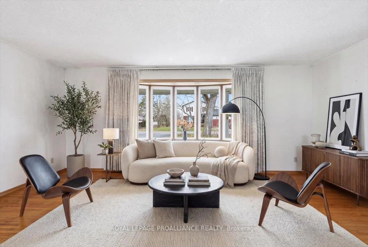 Photo 10 of 8 Fenwood Crescent, Prince Edward County, Ameliasburgh — HOMEH