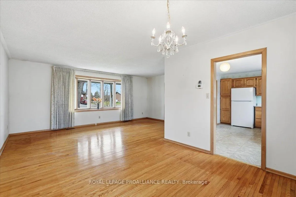 Photo 13 of 8 Fenwood Crescent, Prince Edward County, Ameliasburgh — HOMEH