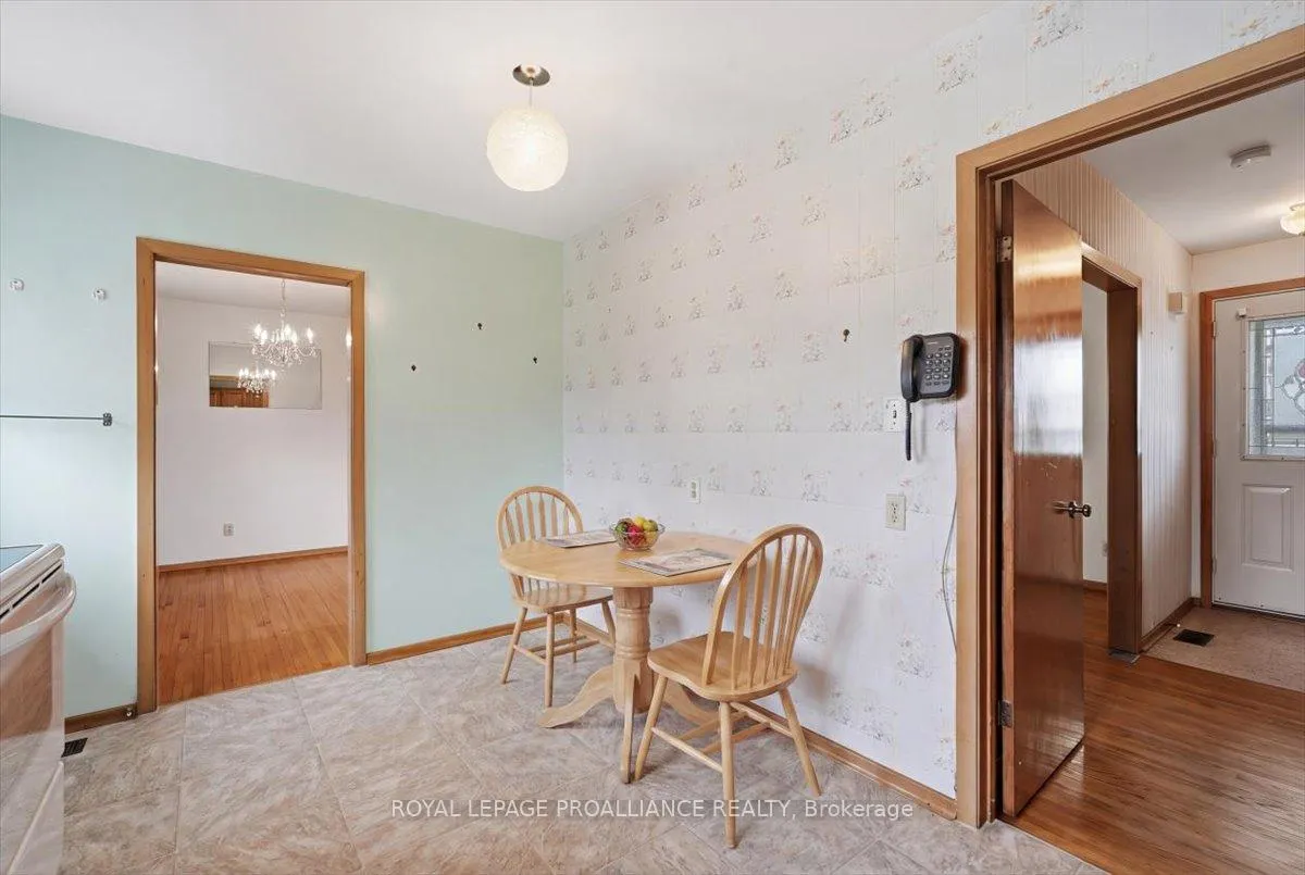 Photo 18 of 8 Fenwood Crescent, Prince Edward County, Ameliasburgh — HOMEH
