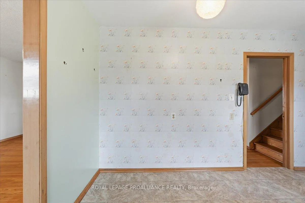 Photo 19 of 8 Fenwood Crescent, Prince Edward County, Ameliasburgh — HOMEH