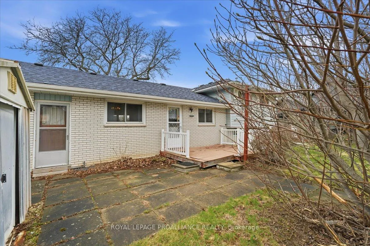 Photo 34 of 8 Fenwood Crescent, Prince Edward County, Ameliasburgh — HOMEH