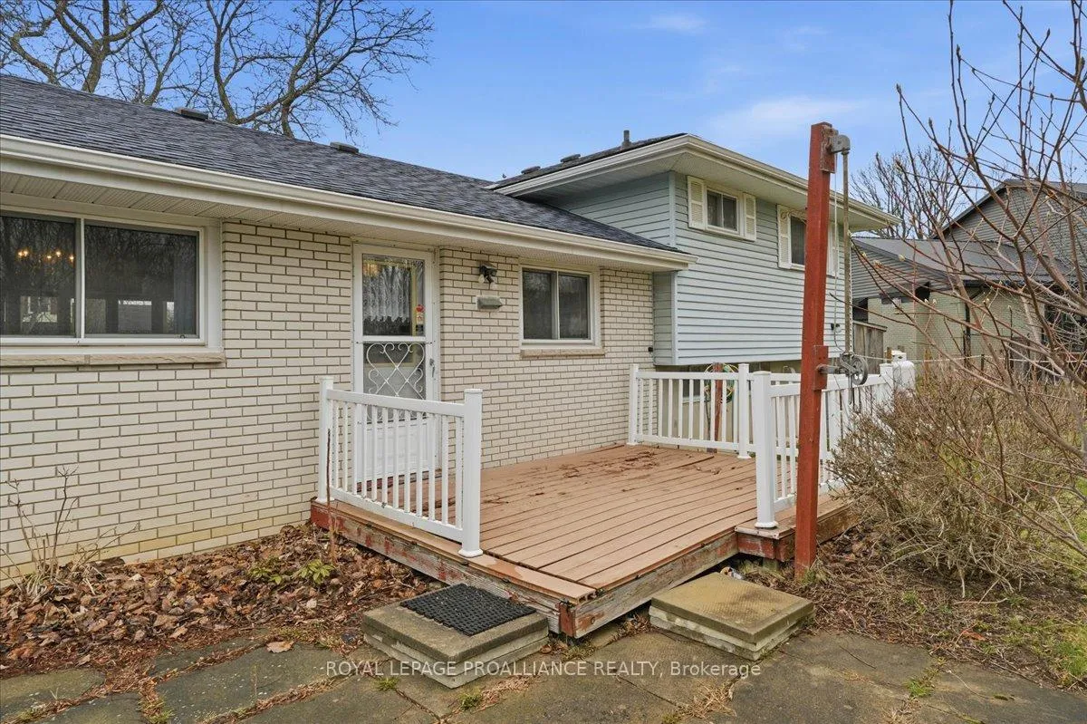Photo 35 of 8 Fenwood Crescent, Prince Edward County, Ameliasburgh — HOMEH