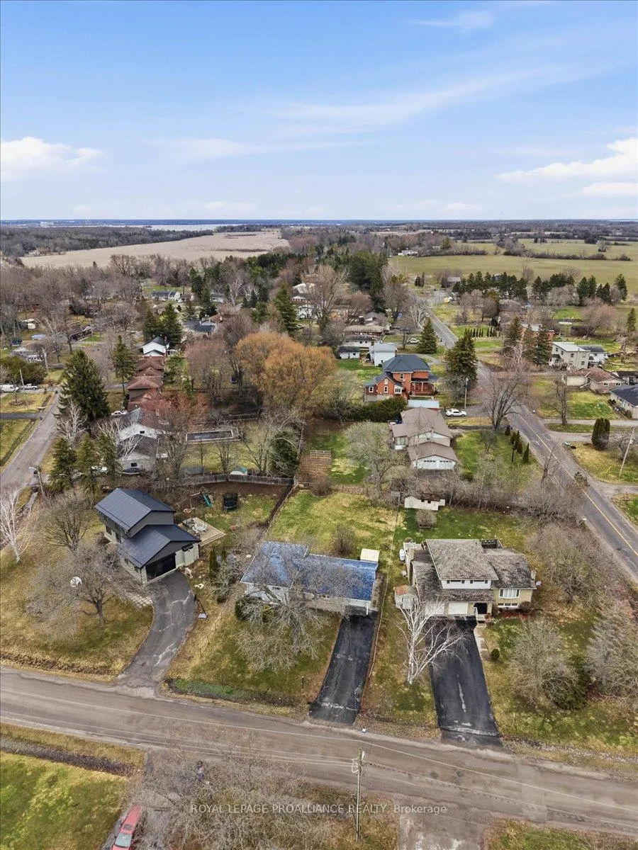 Photo 38 of 8 Fenwood Crescent, Prince Edward County, Ameliasburgh — HOMEH