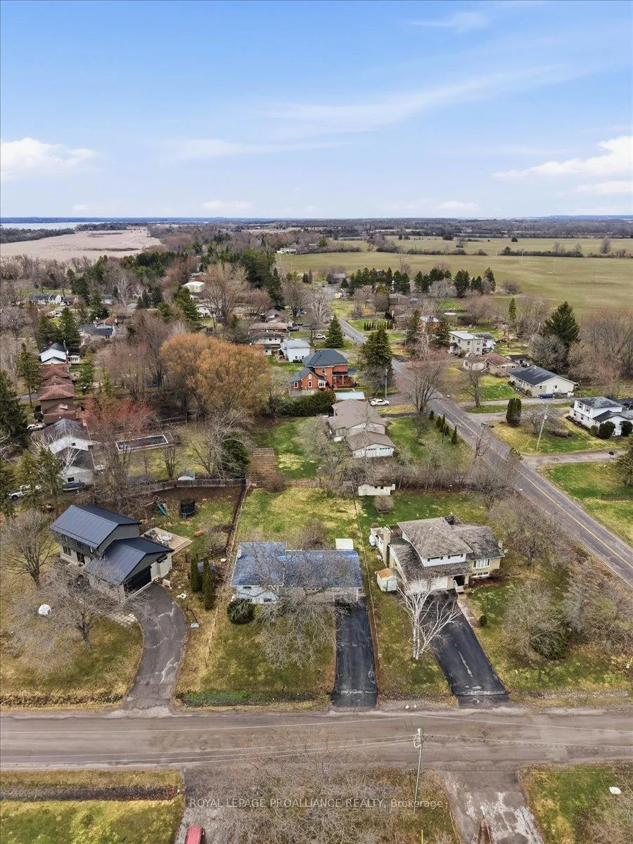 Photo 39 of 8 Fenwood Crescent, Prince Edward County, Ameliasburgh — HOMEH