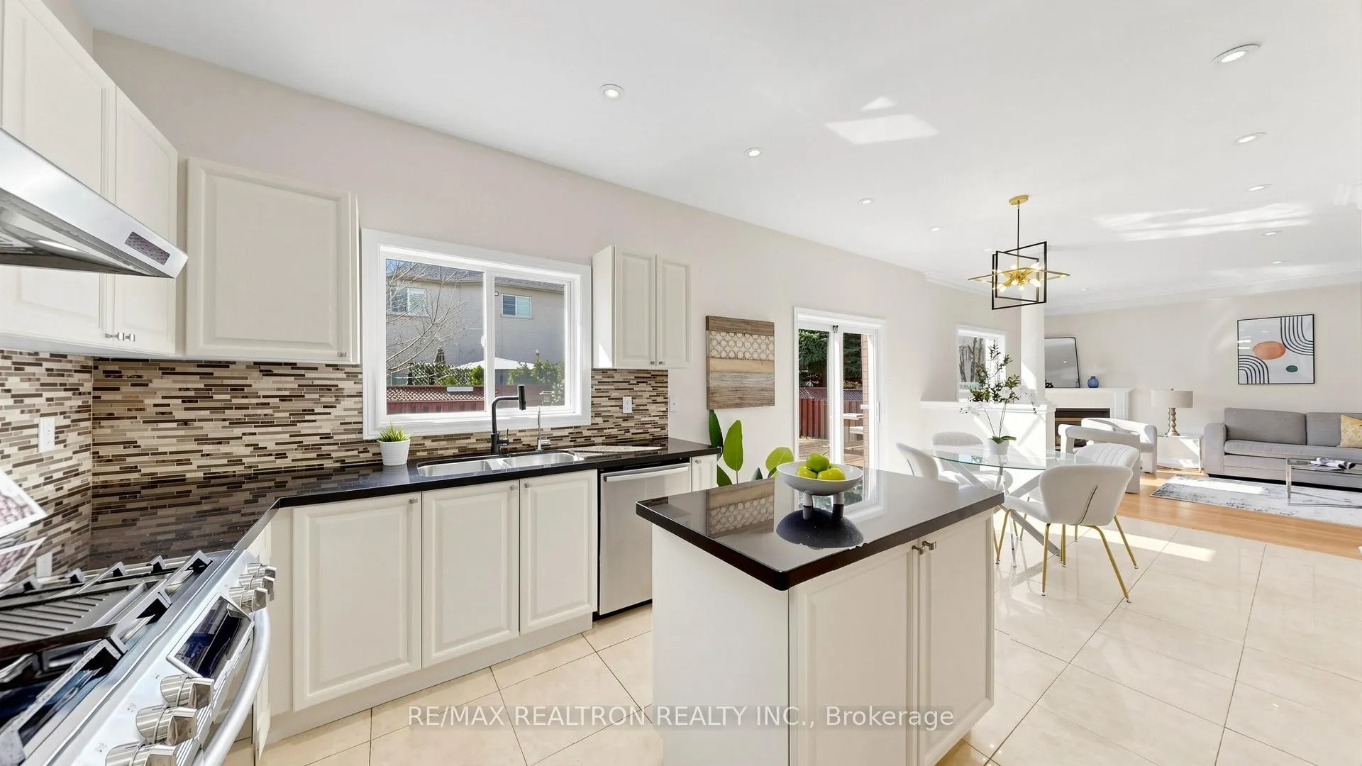 Photo 13 of 46 Gardenia Crescent, Markham, Cachet — HOMEH