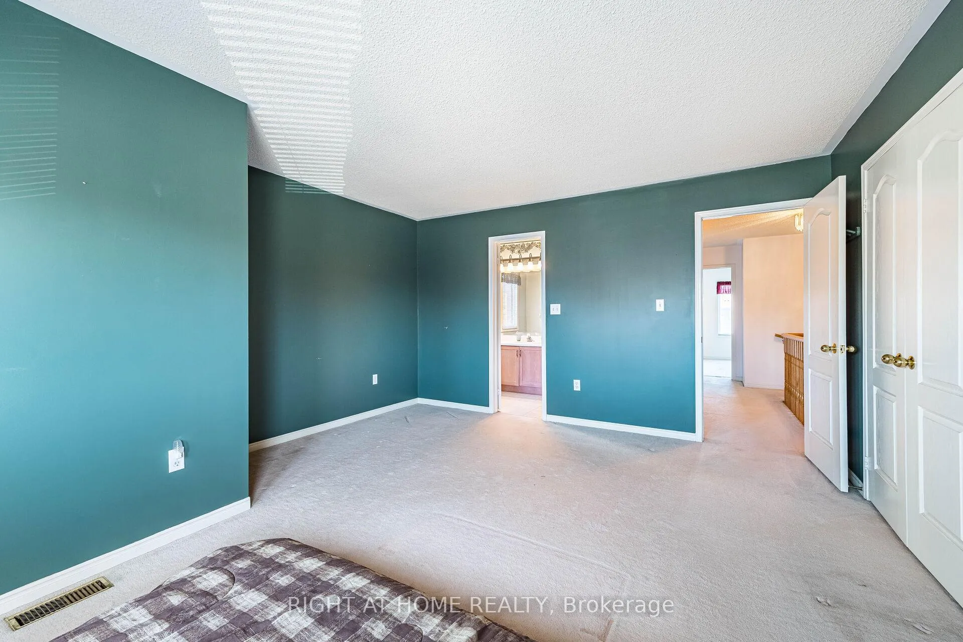 Photo 24 of 9 Woodstream Avenue, Brampton, Sandringham-Wellington — HOMEH