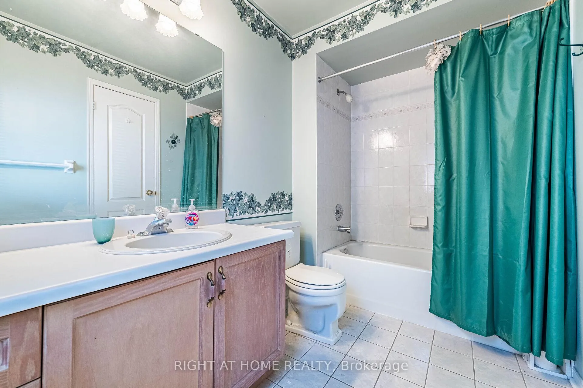 Photo 25 of 9 Woodstream Avenue, Brampton, Sandringham-Wellington — HOMEH