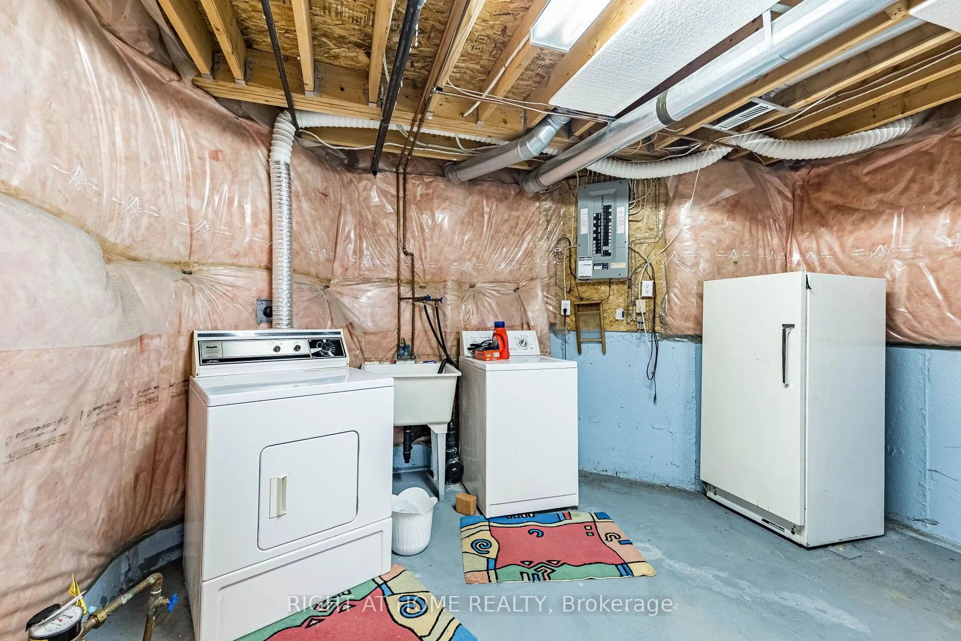 Photo 26 of 9 Woodstream Avenue, Brampton, Sandringham-Wellington — HOMEH