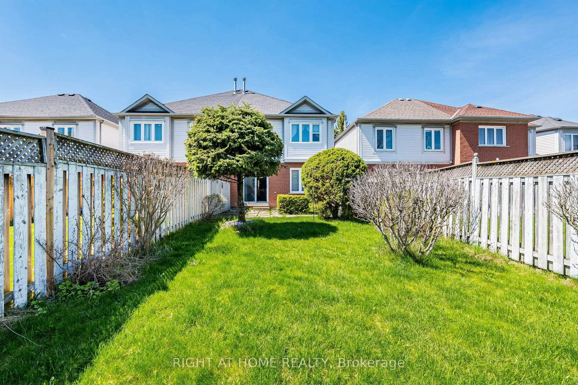 Photo 31 of 9 Woodstream Avenue, Brampton, Sandringham-Wellington — HOMEH