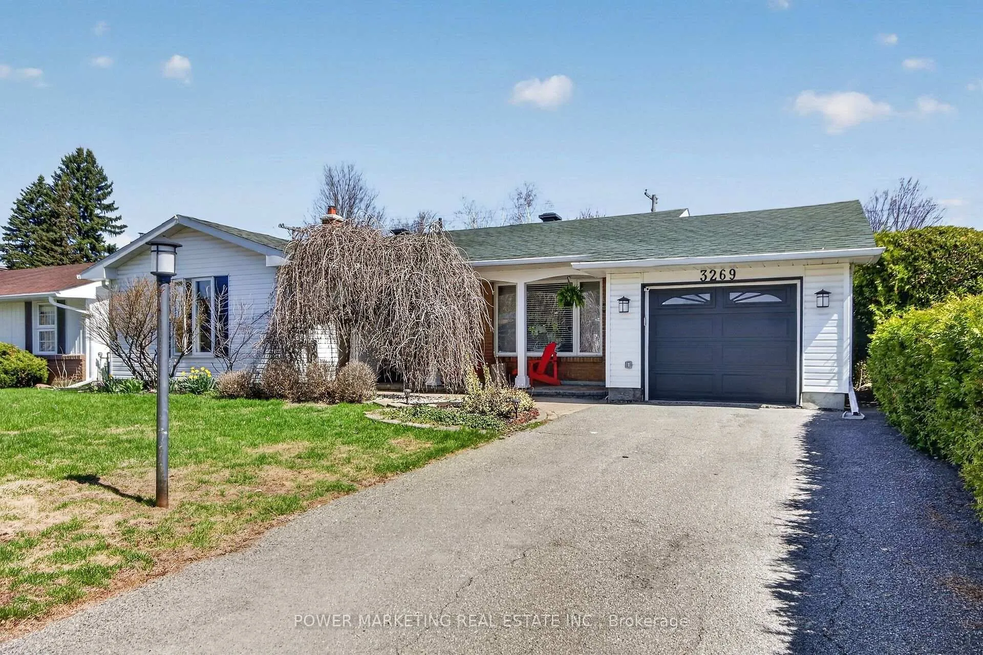 Photo 2 of 3269 Clearwater Crescent, Ottawa, South Keys — HOMEH