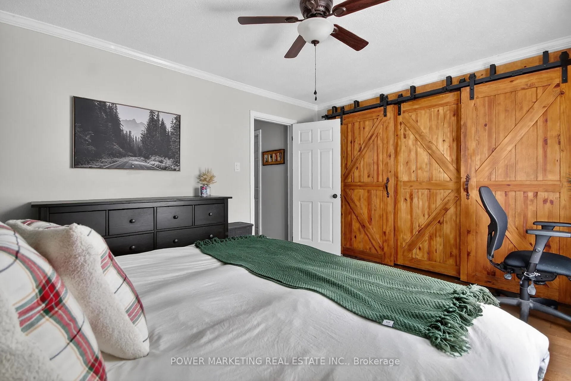 Photo 10 of 3269 Clearwater Crescent, Ottawa, South Keys — HOMEH