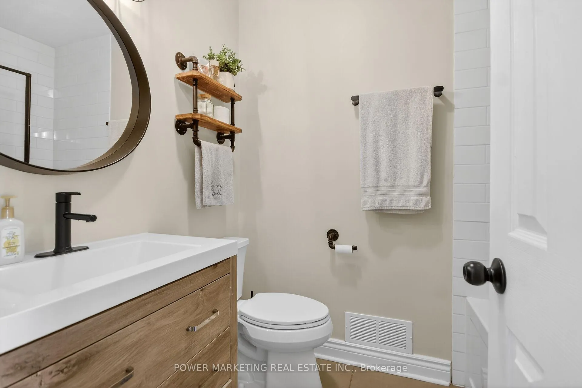 Photo 24 of 3269 Clearwater Crescent, Ottawa, South Keys — HOMEH