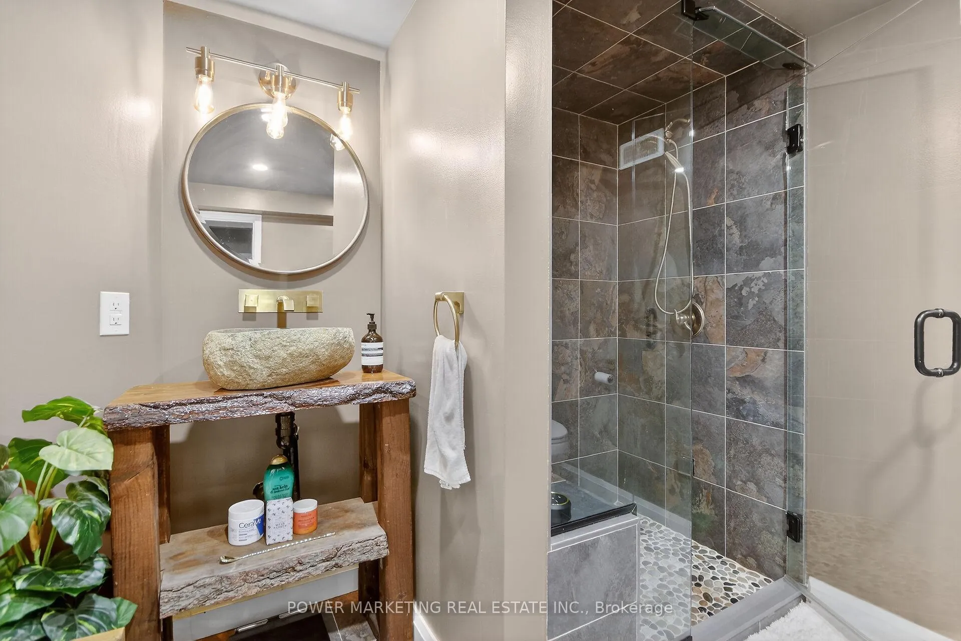 Photo 34 of 3269 Clearwater Crescent, Ottawa, South Keys — HOMEH